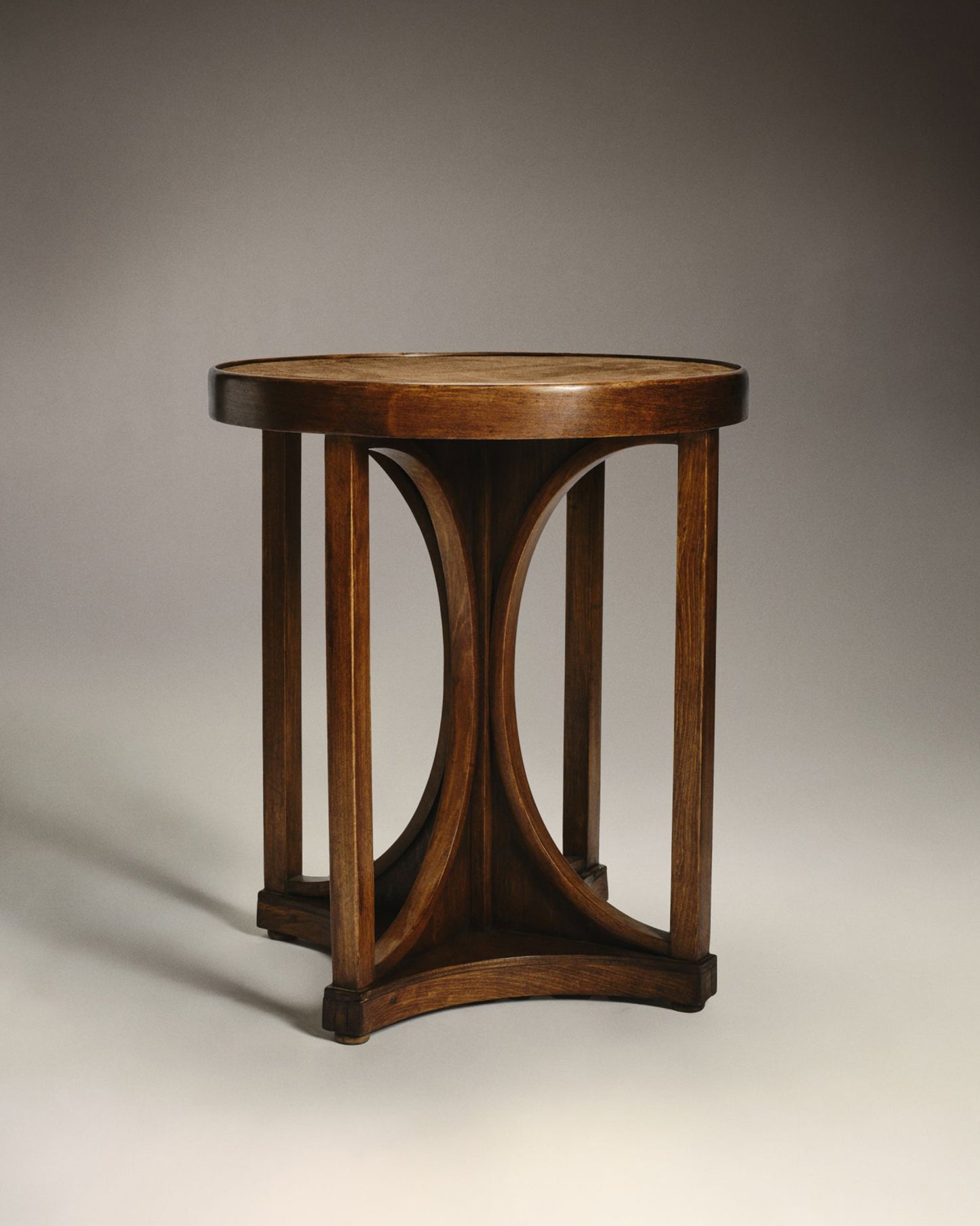 VINTAGE JOSEF HOFFMANN - Guéridon demi-lune modèle 428 -Yves Salomon Editions