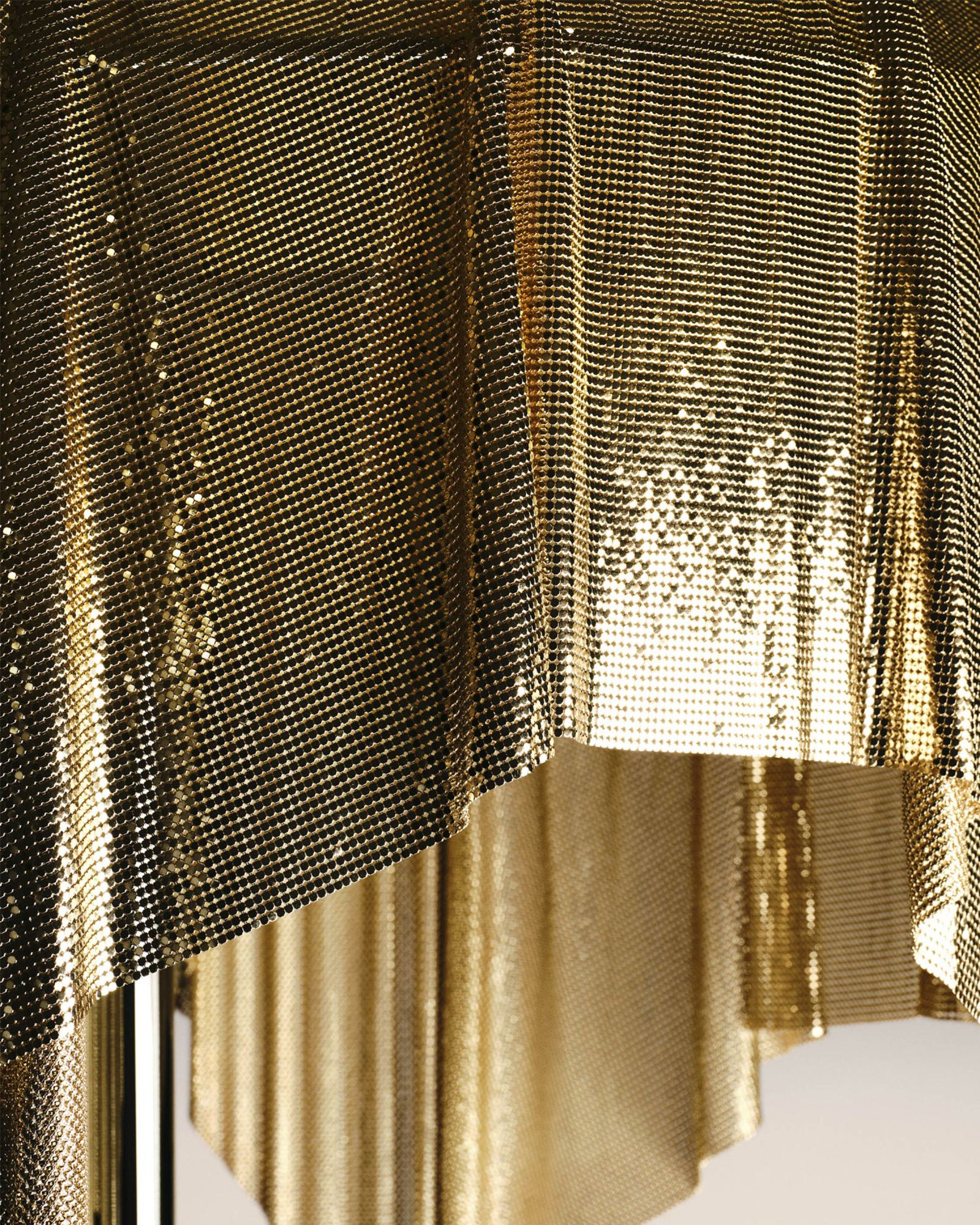 DIMORE - Lampe en maille de laiton -Yves Salomon Editions