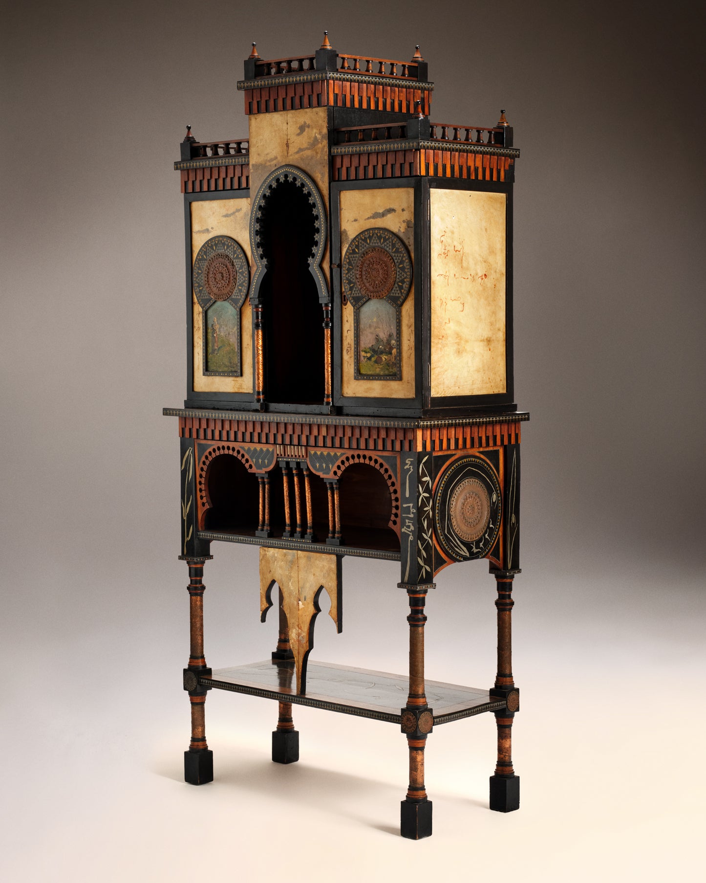 VINTAGE CARLO BUGATTI - Meuble de mosquée